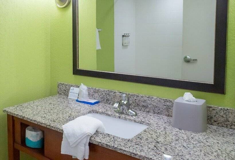 酒店 Holiday Inn Express Hickory   Hickory Mart, An Ihg