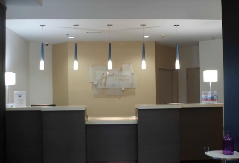 酒店 Holiday Inn Express Hickory   Hickory Mart, An Ihg