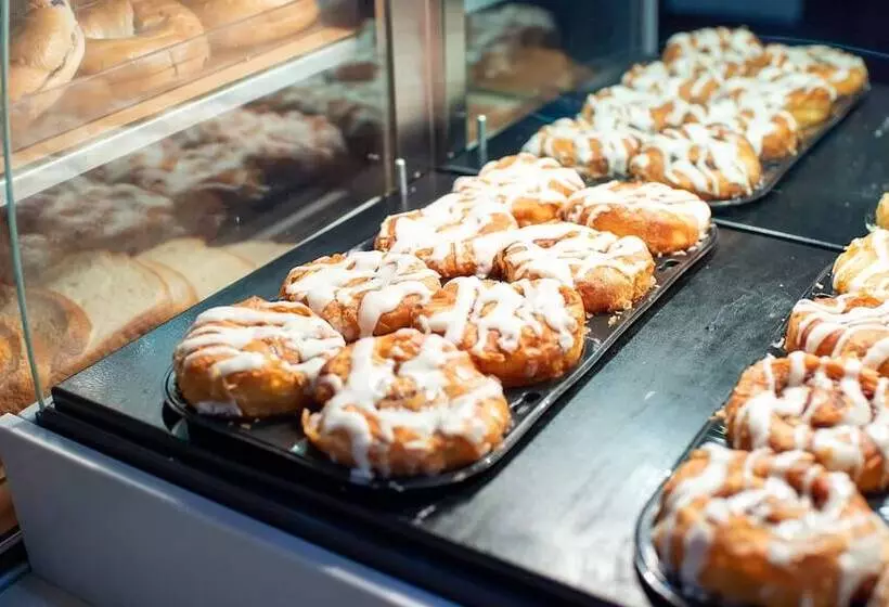 בית מלון כפרי Holiday Inn Express Hickory   Hickory Mart, An Ihg