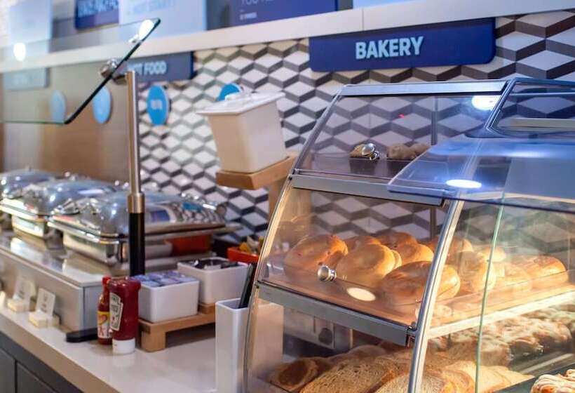 酒店 Holiday Inn Express Hickory   Hickory Mart, An Ihg