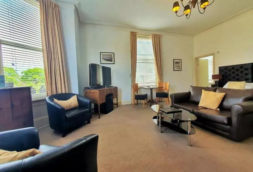 هتل Rowntree Lodge