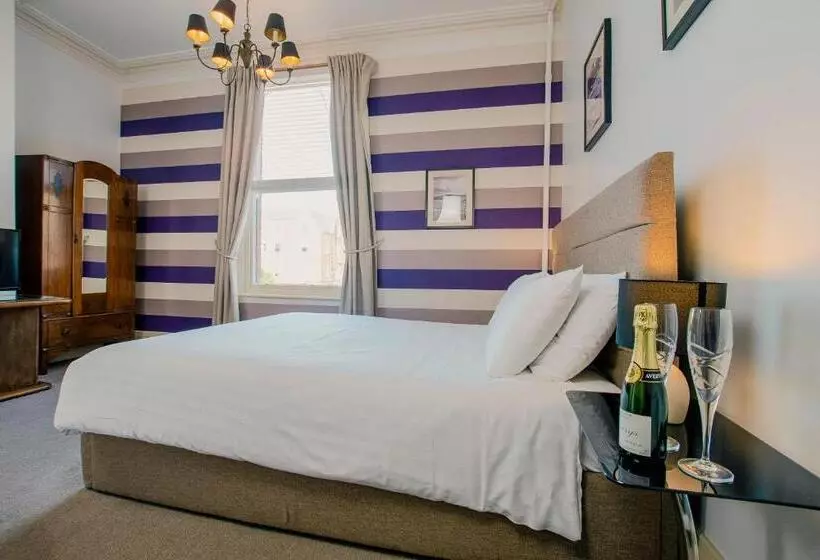 هتل Rowntree Lodge