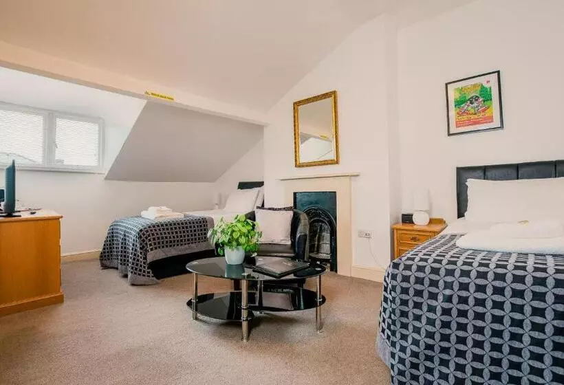 هتل Rowntree Lodge