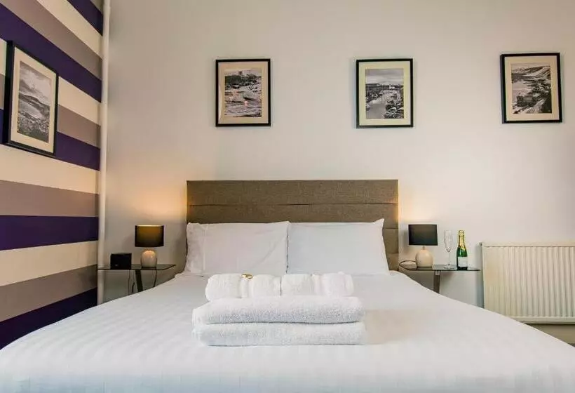 هتل Rowntree Lodge