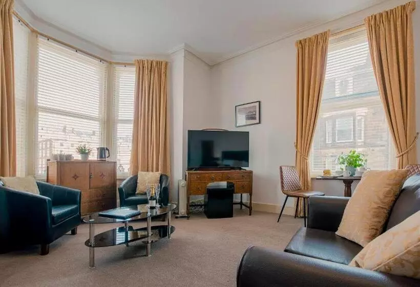 هتل Rowntree Lodge