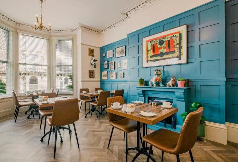 Отель Rowntree Lodge