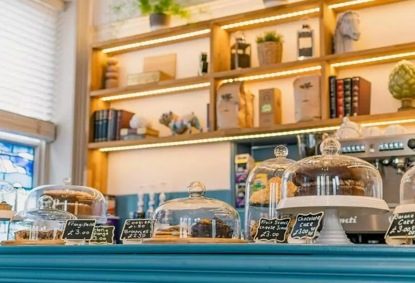 هتل Rowntree Lodge