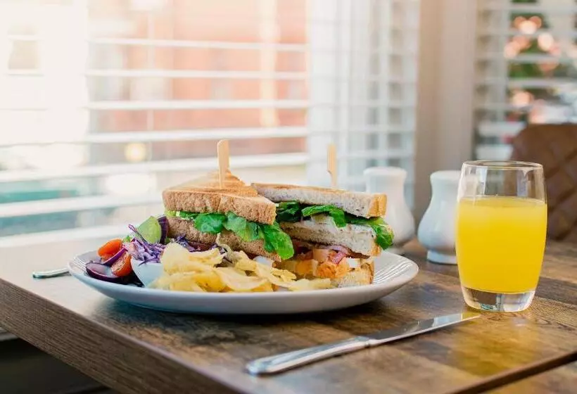 هتل Rowntree Lodge