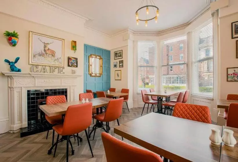 هتل Rowntree Lodge