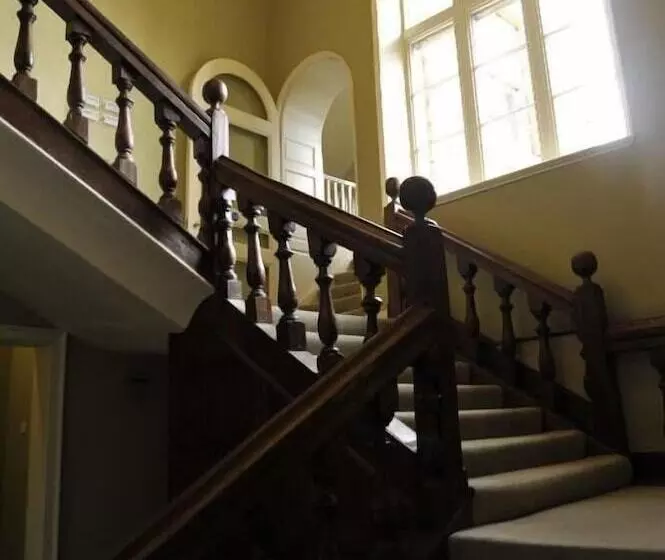 בית מלון כפרי The Old Deanery   Restaurant With Rooms