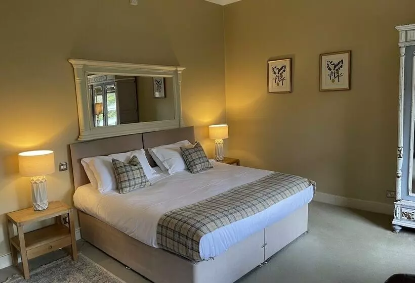 בית מלון כפרי The Old Deanery   Restaurant With Rooms