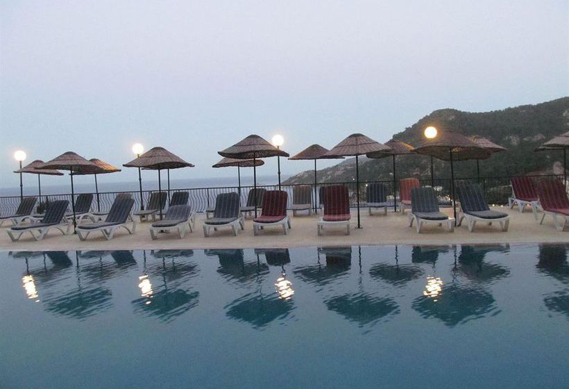 Serena Suites Aparthotel