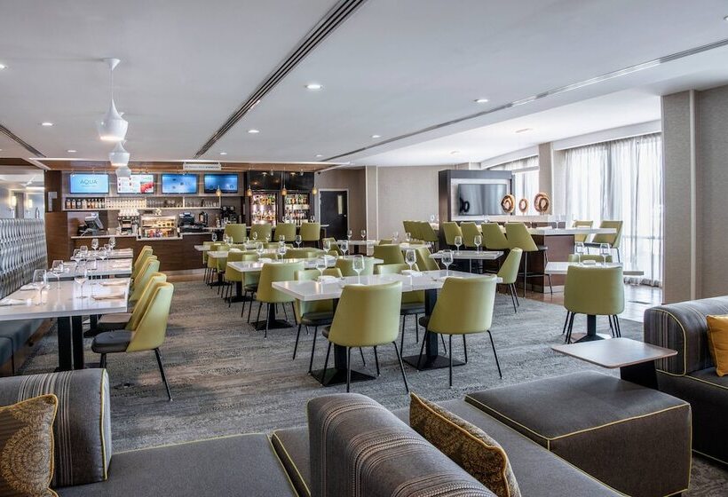 فندق Courtyard By Marriott Edmonton West