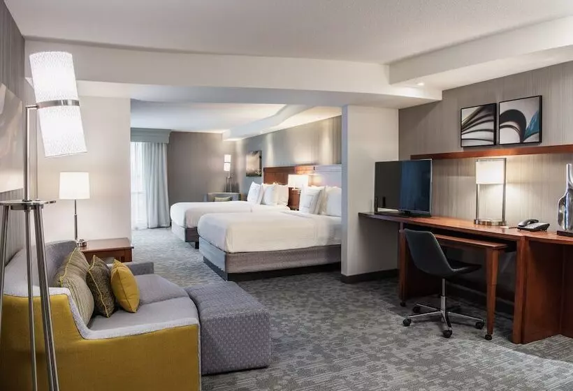 Szálloda Courtyard By Marriott Edmonton West