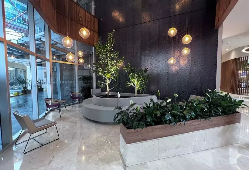 هتل Holiday Inn Bogota Airport, An Ihg