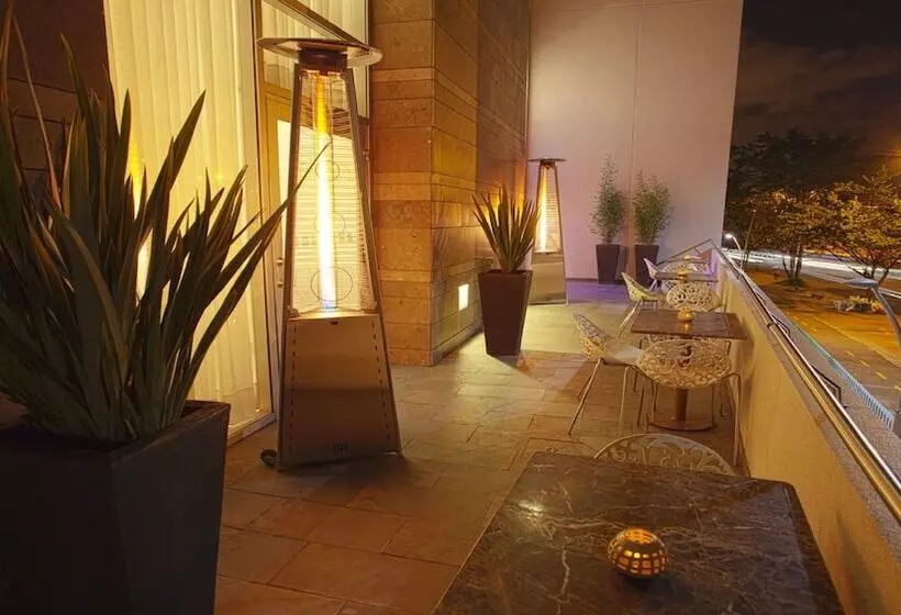 هتل Holiday Inn Bogota Airport, An Ihg