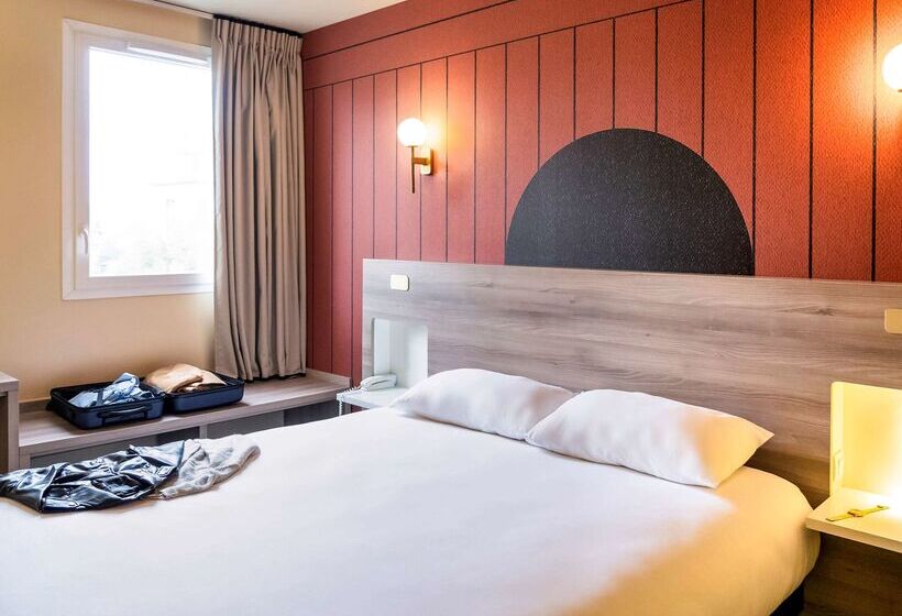 هتل Ibis Styles Versailles Saint Quentin En Yvelines