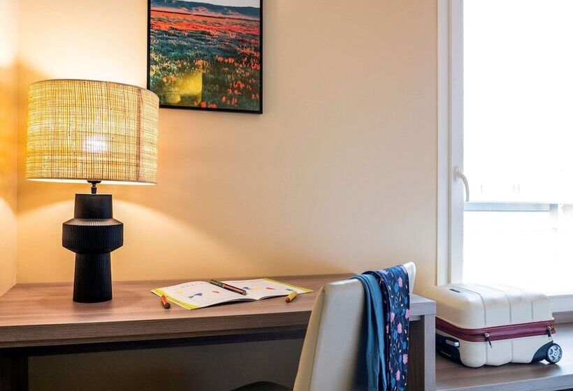 هتل Ibis Styles Versailles Saint Quentin En Yvelines