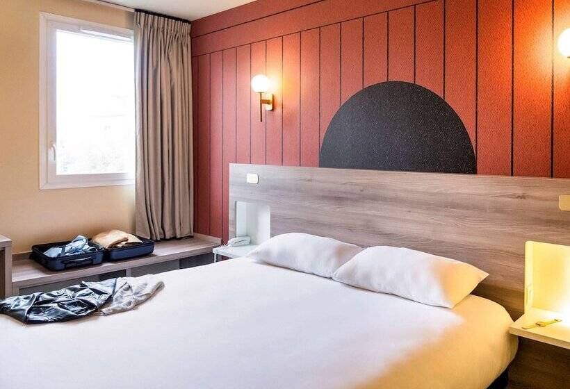 هتل Ibis Styles Versailles Saint Quentin En Yvelines
