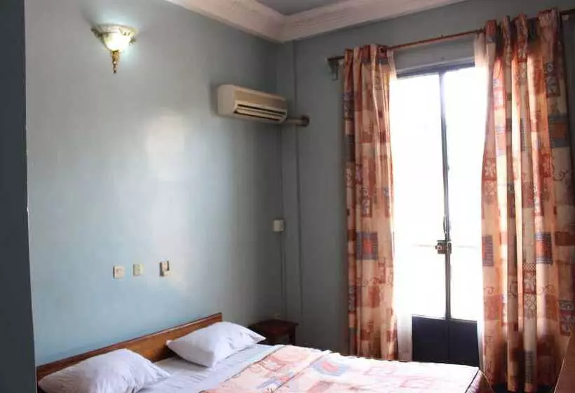 هتل Le Relais Saint Jacques