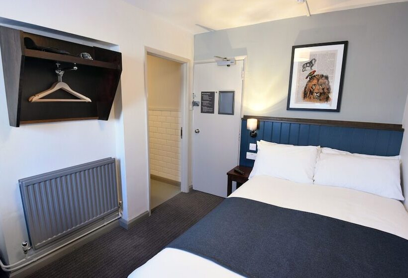 호텔 Oaklands By Greene King Inns