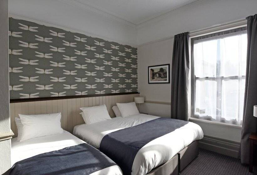 호텔 Oaklands By Greene King Inns