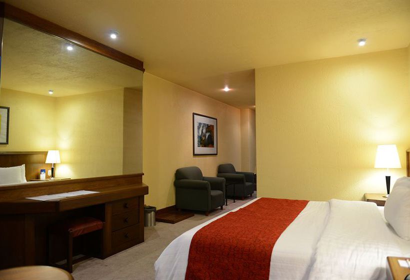 Отель Ramada Via Veneto Mexico City South