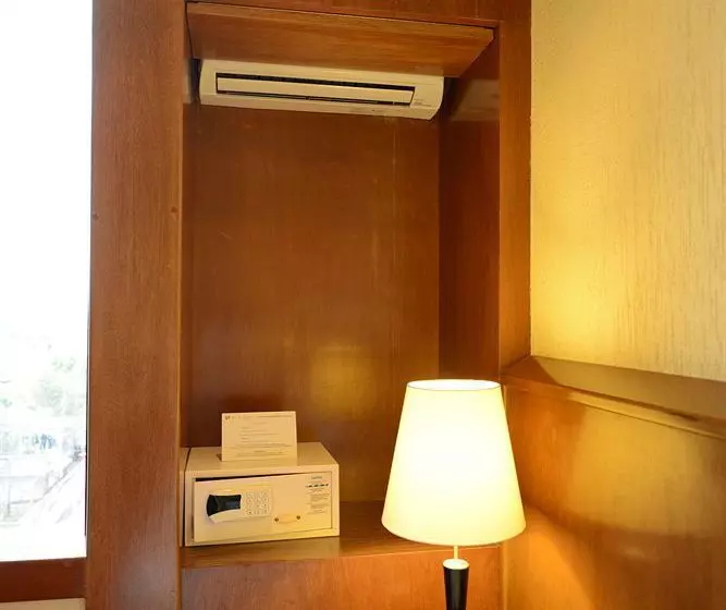 ホテル Ramada Via Veneto Mexico City South