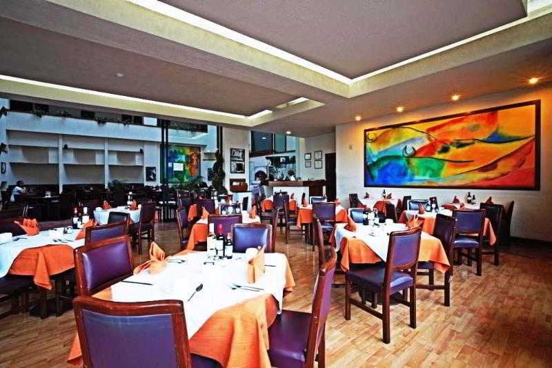 Отель Ramada Via Veneto Mexico City South