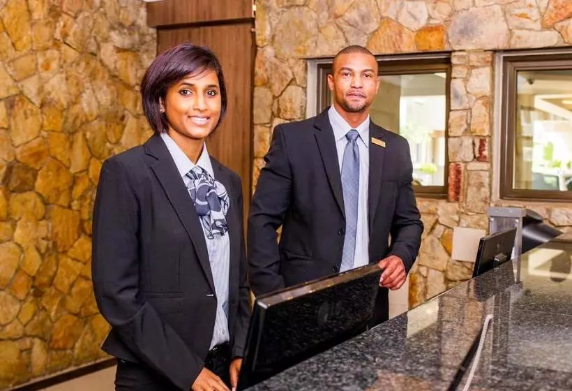 בית מלון כפרי Sierra Square