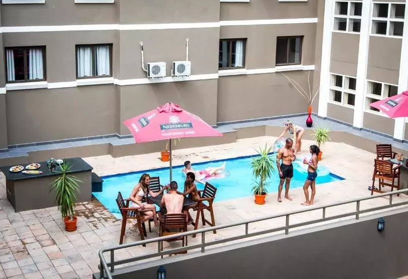 בית מלון כפרי Sierra Square