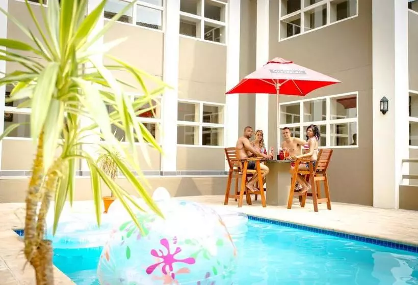 בית מלון כפרי Sierra Square