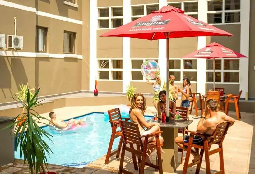 בית מלון כפרי Sierra Square