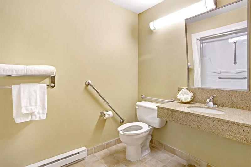 호텔 Super 8 Montreal QC