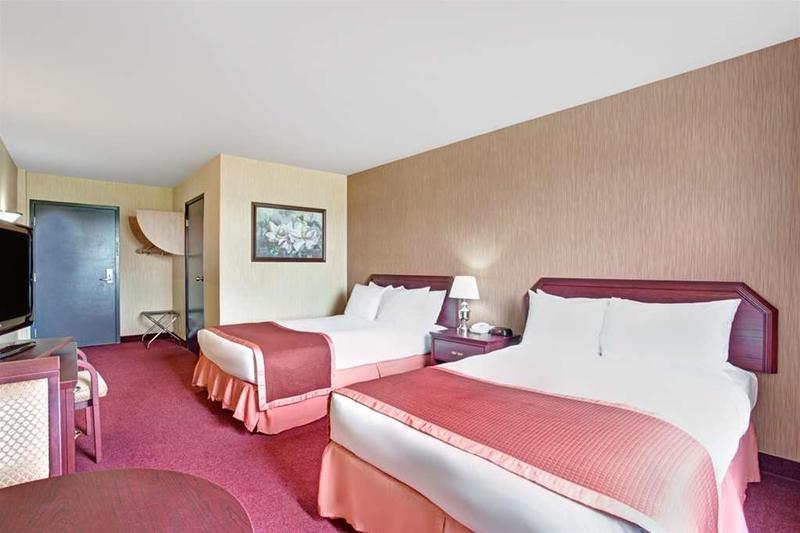 호텔 Super 8 Montreal QC