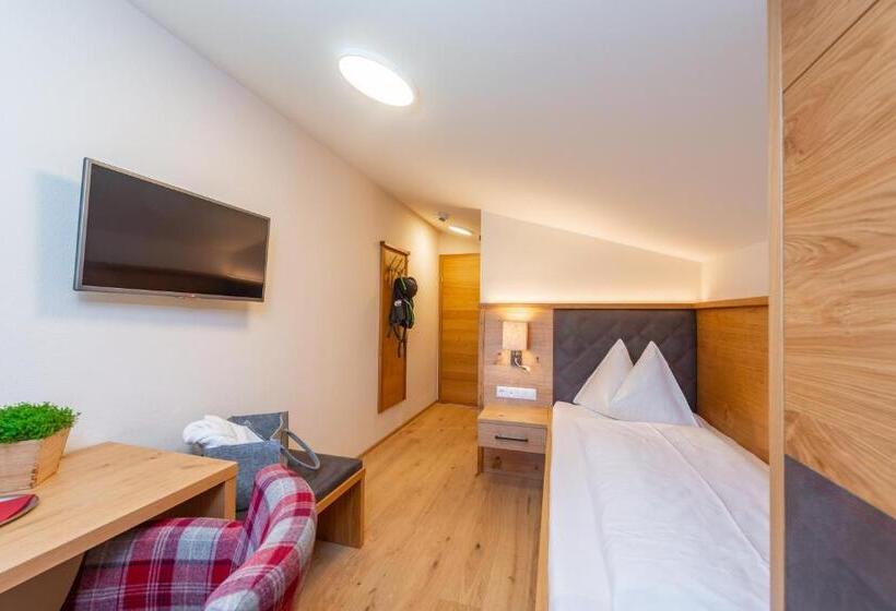 בית מלון כפרי Lindenhof