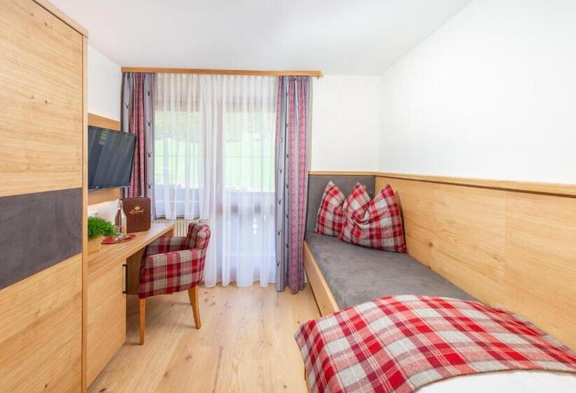 בית מלון כפרי Lindenhof