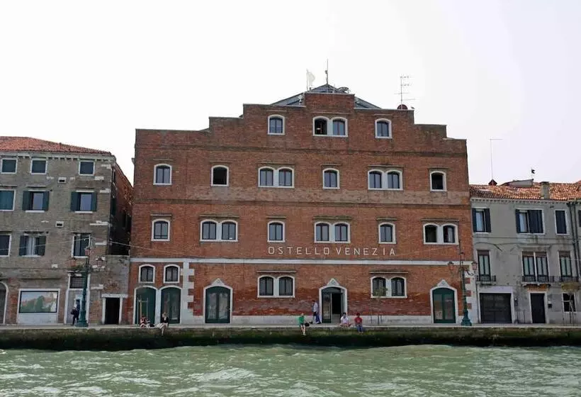 هاستل Generator Venice