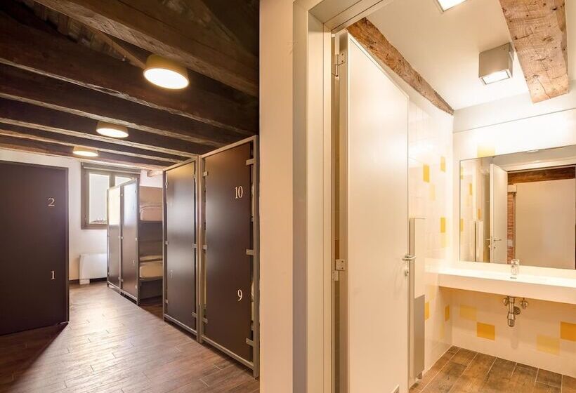 הוסטל Generator Venice