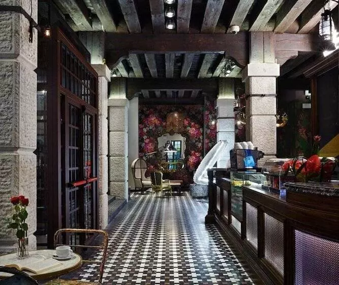 هاستل Generator Venice