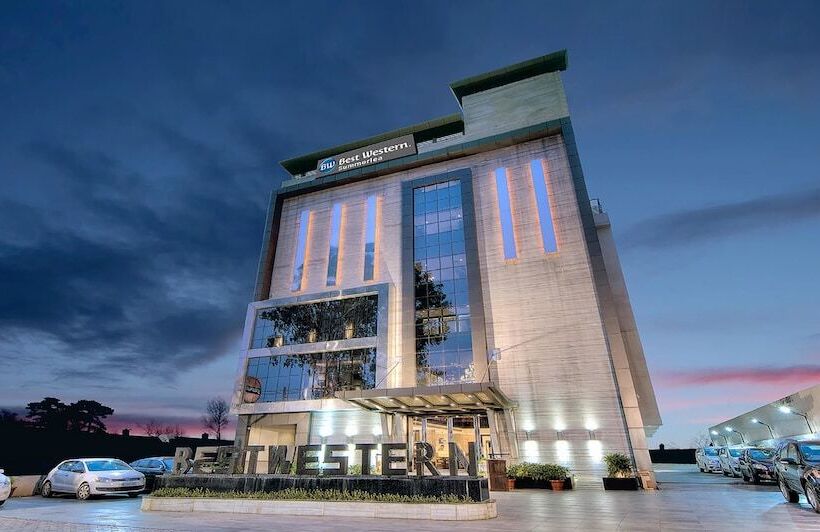 هتل Best Western Summerlea