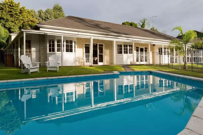 Отель Discovery Settlers