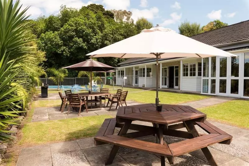 Отель Discovery Settlers