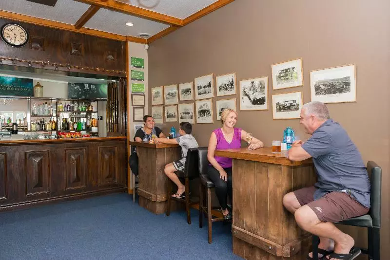 Отель Discovery Settlers