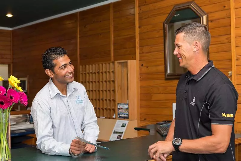 Отель Discovery Settlers