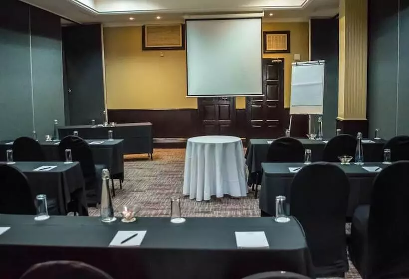 Premier Hotel The Richards