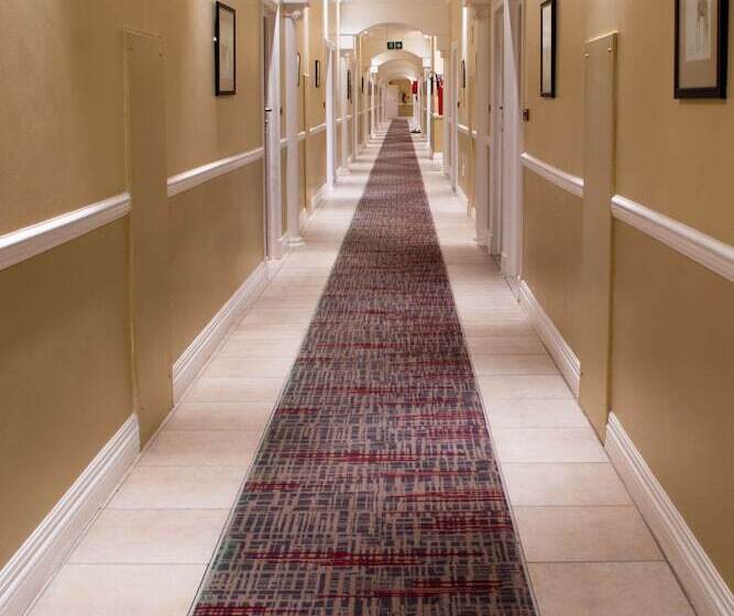 Premier Hotel The Richards