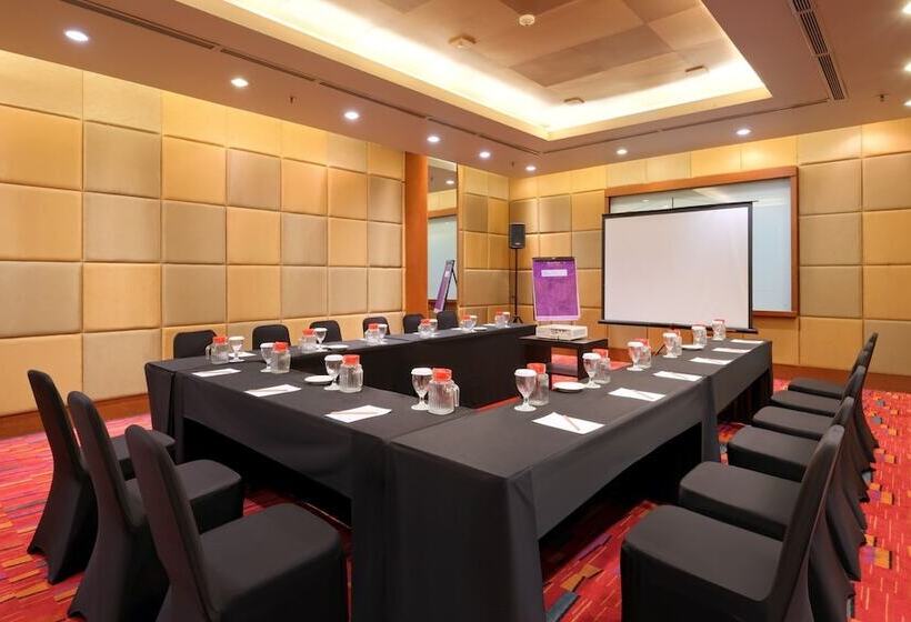 Quest Hotel Simpang Lima   Semarang By Aston