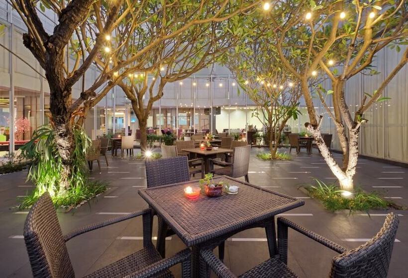 Quest Hotel Simpang Lima   Semarang By Aston