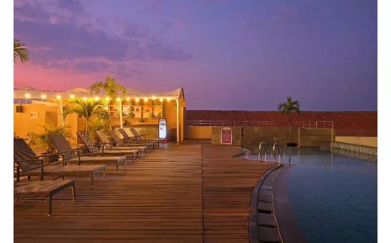 Quest Hotel Simpang Lima   Semarang By Aston